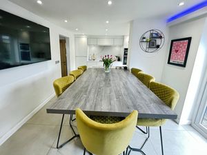Dining kitchen- click for photo gallery